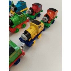 Lot De 12 Trains Thomas Train Aimanté Circuit Pistes Rails Jeu Jouet