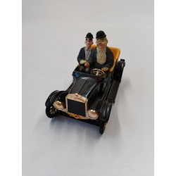 Poli Toys Ford Auto Di Stanlio E Ollio Laurel Et Hardy Voiture 1:24 Jeu Jouet