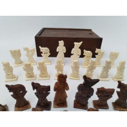 Jeu D'échecs Jeux Ancien Os Teinté Boite Bois Rangement Sculpté Main