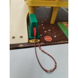 Fisher Price Toys 1970 Parking Ramp Service Centre Elevator 930