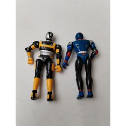 Lot De 2 Figurines 1995 1996 Bandai Masked Rider Super Gold Blue Kamen Saban