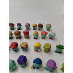 Lot De 47 Figurines Zombie City Bouncers Figure Collection