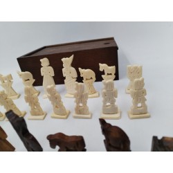 Jeu D'échecs Jeux Ancien Os Teinté Boite Bois Rangement Sculpté Main