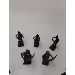 Lot De 9 Statuettes Scène De Village Africains Métal Laiton ? Villageois