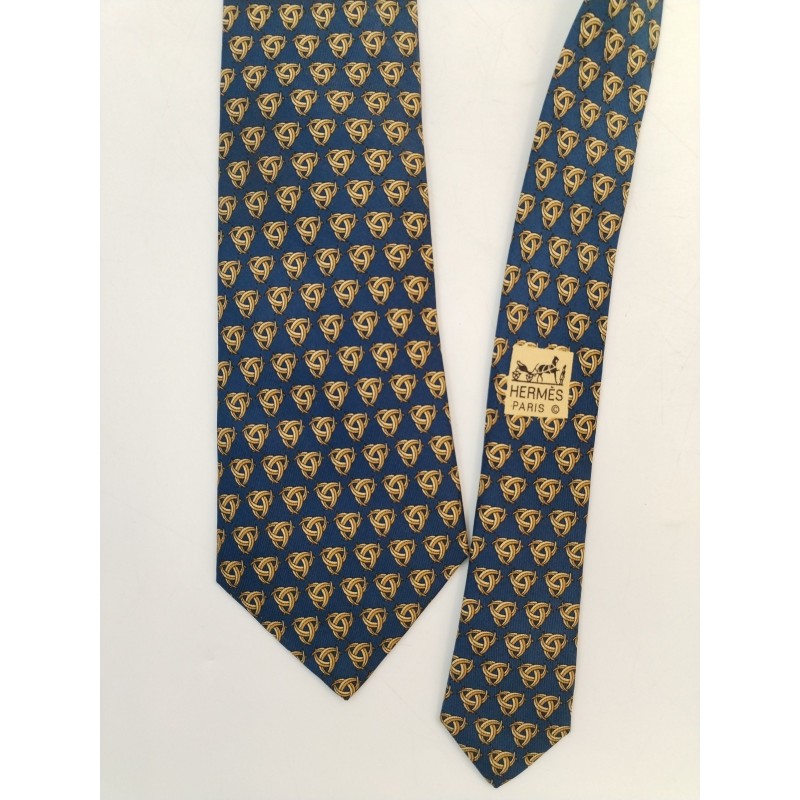 HERMES VINTAGE Cravate En Soie Bleu Marine Or Chaîne Triangle Baroque FRANCE 