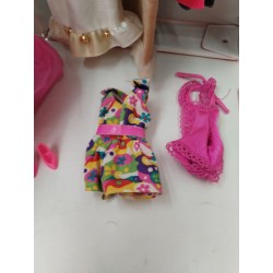 Barbie 1977 Poupée Mattel Dressing Armoire Valise Robe Deluxe Fashion Avenue