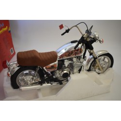 Yamaha Custom New York 16247 Superbike Guiloy 1:6 Metal véhicule moto jouet collection