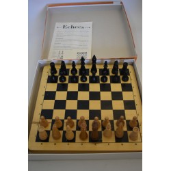Echecs pions et plateau en bois Jeux Schmidt traditions du jeu Echec