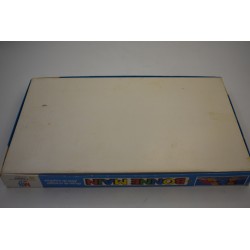 La bonne main Mb jeux de société un jeu de stratégie plein de suspense