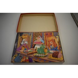 Mb Puzzle 1977 vintage serie fantasy cartoon dessin animée grenouille roi reine 35 pieces