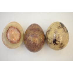 Lot de 3 oeufs en marbre pierre semi environ 7 centimètres