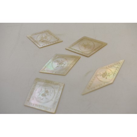 Lot de 5 jetons plaques nacre ciselée ancienne mise jeux cartes casino jeu ancien