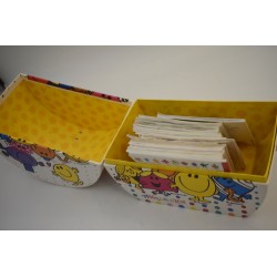 Monsieur Madame Boite valide rangement avec un lot de bd bande dessinée jeu jouet