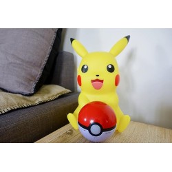 Pokemon Figurine Lumineuse Pikachu Poké Ball Enceinte sans Fil LED 2 Modes d'éclairage USB/microUSB AUX Jack 3.5 mm
