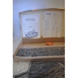 Char Guepard Heller 1/35 eme maquette véhicule de guerre miniature tank