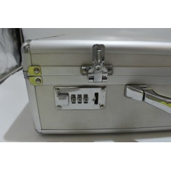 007 James Bond Valise Ultimate Edition malette coffret 20 Dvd dont 10 neuf carte collector numérotée affiches films