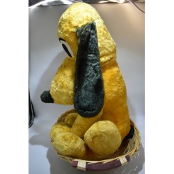 Walt Disney Character California Stuffed Toys Pluto peluche géante dans son panier jouet