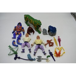 Lot Figurine Vintage retro MOTU master of the universe musclor mattel  Heman maitre de l'univers tigre accessoires épees