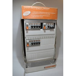 Merlin Gerin Neuf Tableau Electrique pour Logement déjà câblé 3 interrupteurs différentiel disjoncteur électricité