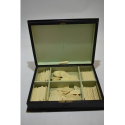 Boite de mises coffret a jeux ancien jeu nouveaux reunis jetons plaques poker dés cartes paris napoleon