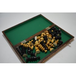 Jeu d'echecs ancien epoque sovietique URSS russie pays de l'est jeux échec coffret bois plateau échiquier