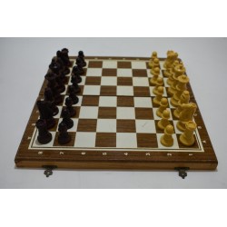 Jeu d'Echecs coffret plateau pliant look staunton jeux echec