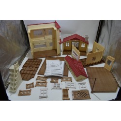 Sylvanian Families Red Roof Country Home 5480 jeu jouet figurine Edition Epoch manoir caché lumières