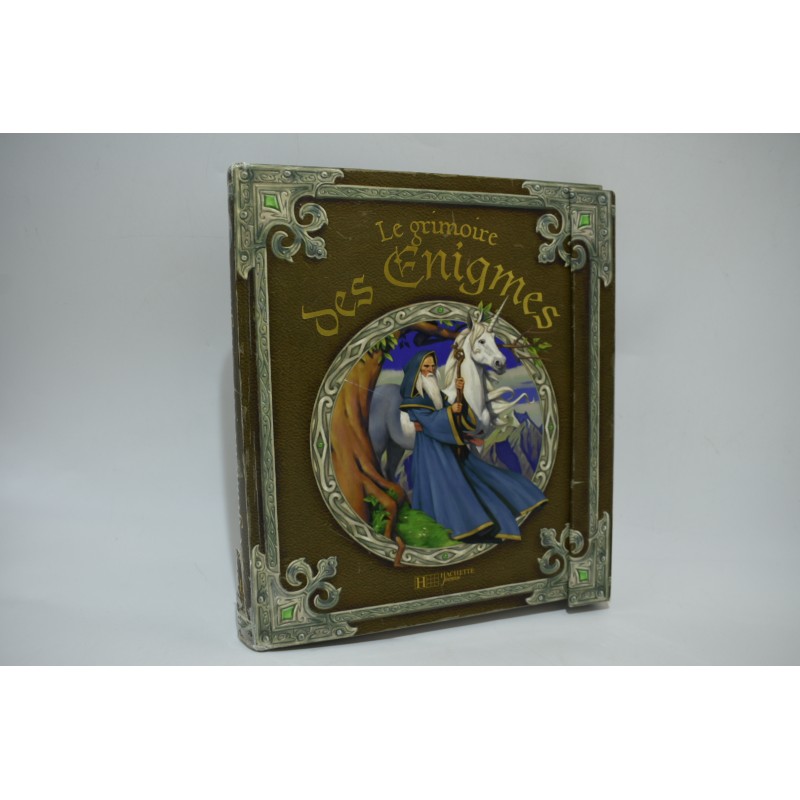Le grimoire des enigmes Hachette jeunesse livre jeux jeu magie le monde fantastique