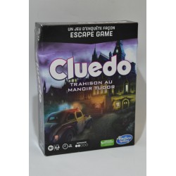 Cluedo Escape Game Trahison au manoir Tudor jeu d'enquete Hasbro gaming edition jeux de société