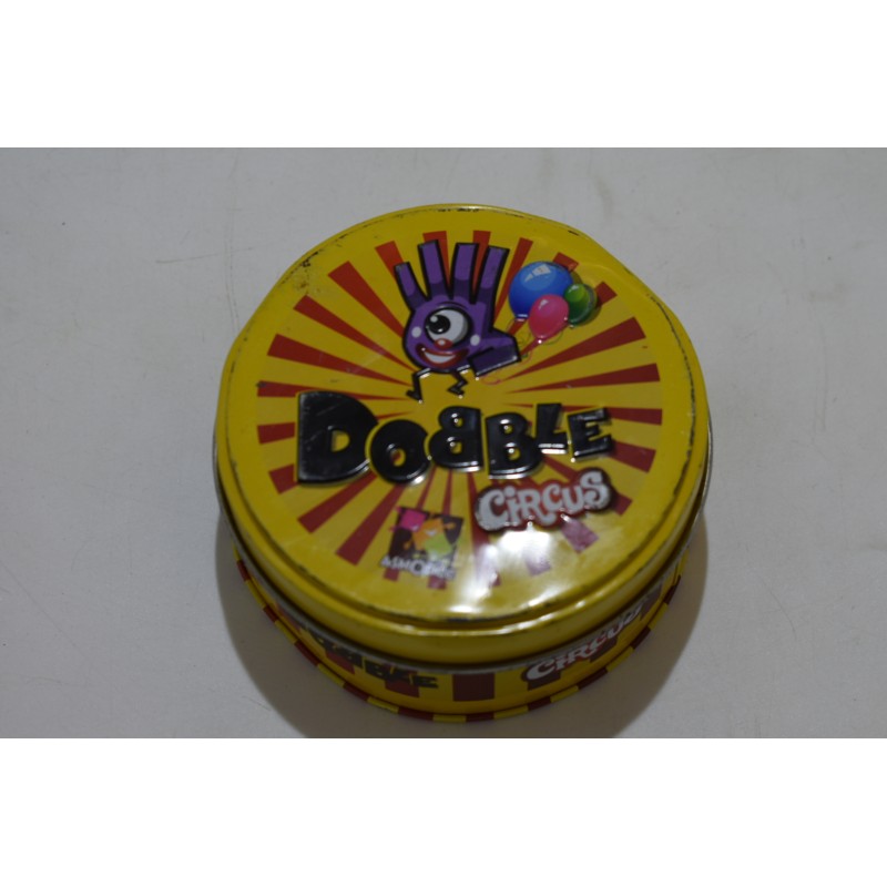 Dobble Circus Edition Asmodée jeu de société jeux de cartes a jouer dooble magie du cirque