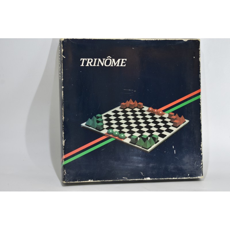 Trinome Jeu de société jeux creation médaille d'argent Lépine échec trio échecs dames plateau