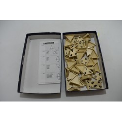 Triominos Voyager jeu de société edition Goliath jeux triomino domino pocket voyage luxe