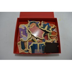 Magnetic's Dress'up Edition Djeco jeu magnetique jeux de clips bois mix max personnage composé