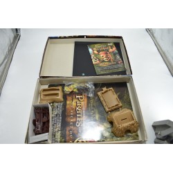 Pirates des caraïbes le secret du coffre maudit Flibustier jeu d'aventures pirate jeux de société Parker Hasbro Walt Disney