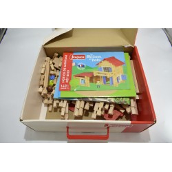 JeuJura La maison en bois jeu construction 140 pieces jeu jura jeux