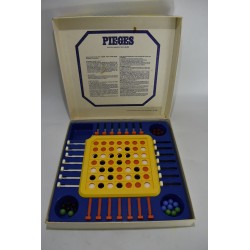 Pieges ! Mb jeux 1972 jeu de société billes verres plateau trappe jeu de logique piège