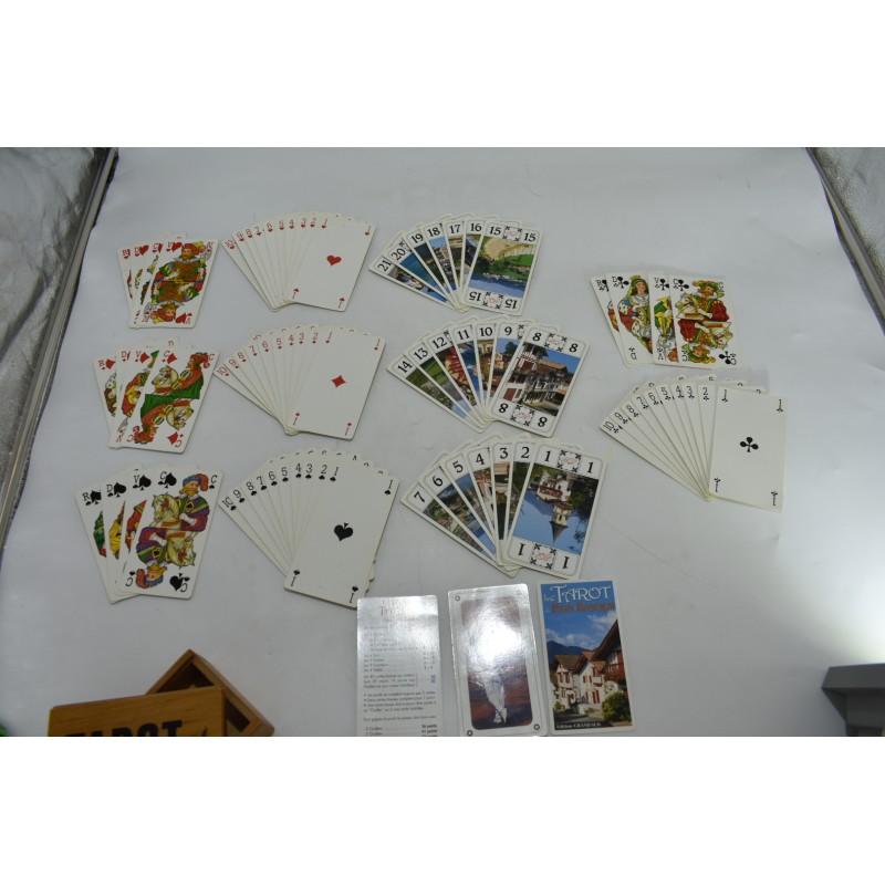 Le Tarot du Pays Basque Editions Grand Sud Coffret bois rangement cartes tarots Bayonne Biarritz