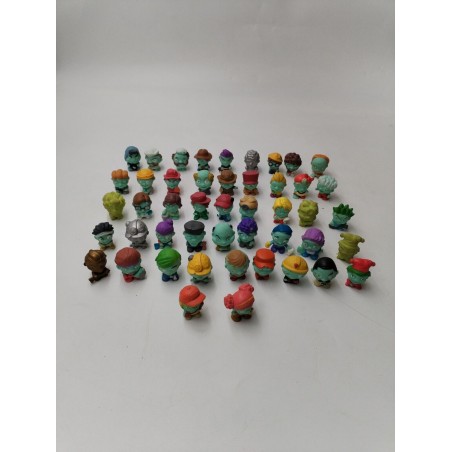 Lot De 47 Figurines Zombie City Bouncers Figure Collection