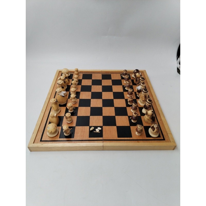 Jeu D'échecs Artisanal Sculpté Main Jeu Échec Villageois Tribu Jeu D'échecs Artisanal Sculpté Main Jeu Échec Villageois Tribu