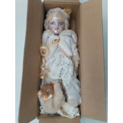 Poupée Neuve Porcelaine Gwendoline 33 Cm Princesse
