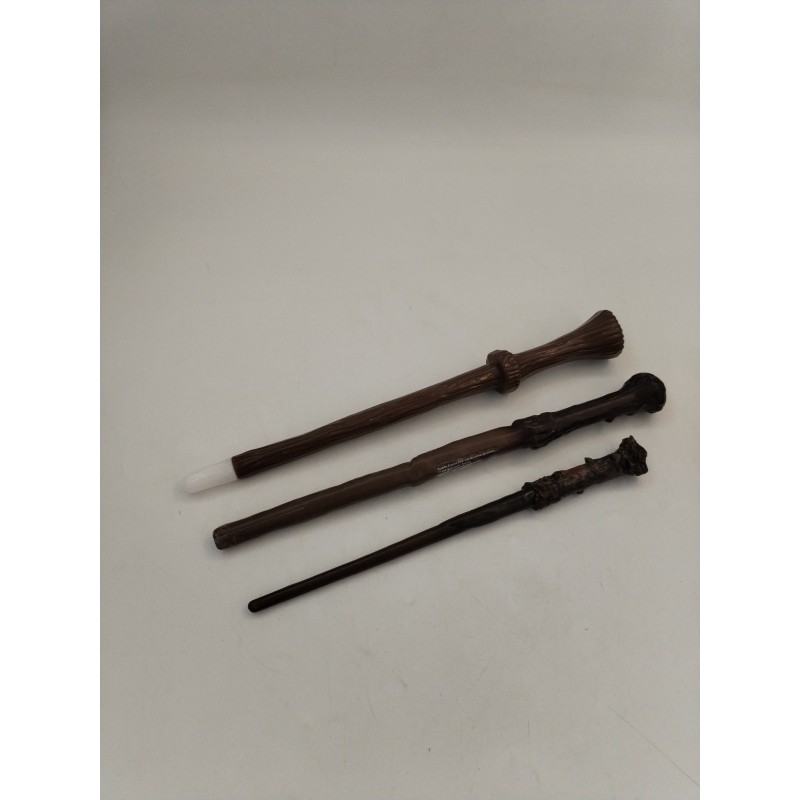 Lot De 3 Baguettes Magiques Harry Potter Rubies Wizarding World Jeux Jouet... Lot De 3 Baguettes Magiques Harry Potter Rubies Wizarding World Jeux Jouet...