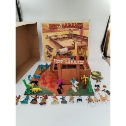 Fort Laramie Comansi Starlux Crescent Toy Jeu Ancien Geronimo Vs Buffalo Bill