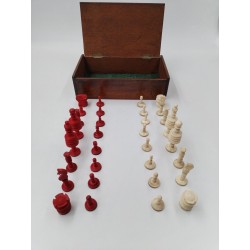 Antiquités fin du 19e pièces d'échecs de petite taille en os Jeu Échec Jeux 