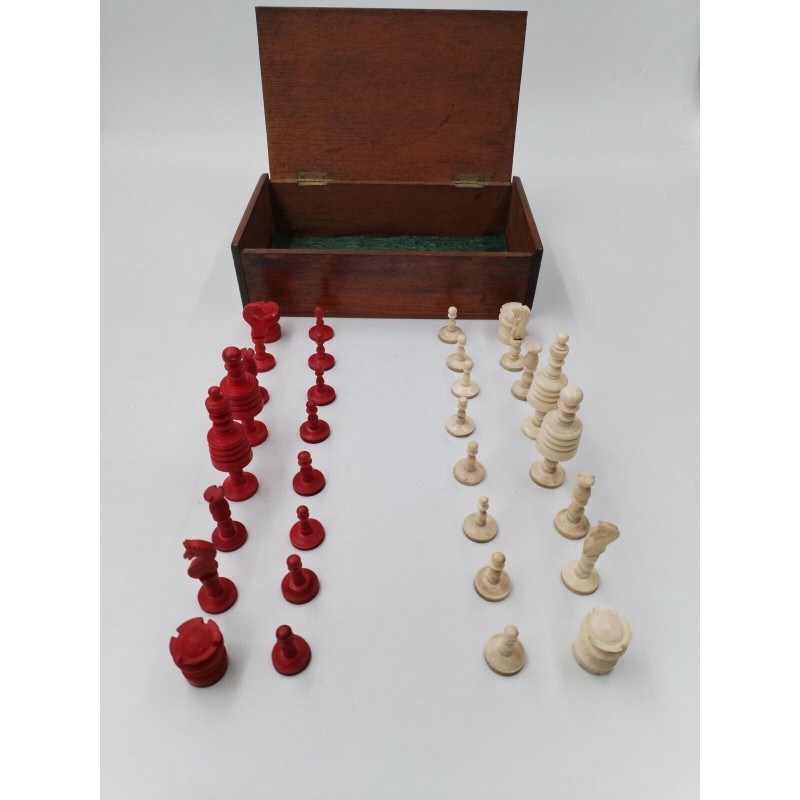 Antiquités fin du 19e pièces d'échecs de petite taille en os Jeu Échec Jeux Antiquités fin du 19e pièces d'échecs de petite taille en os Jeu Échec Jeux