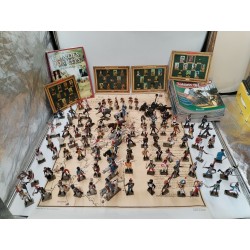 Lot 95 Figurines Soldats De Plombs Napoléon Grande Armée Atlas Starlux Ancien