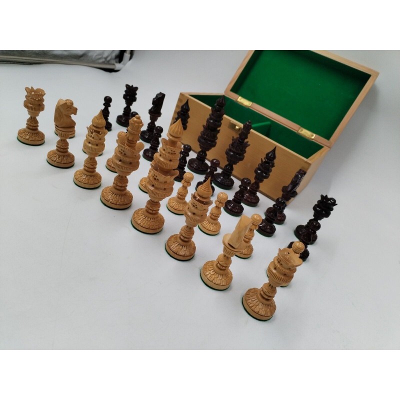 Grand Jeu D'échecs Artisanal En Bois De Palissandre Sculpté Feutrine Boite... Grand Jeu D'échecs Artisanal En Bois De Palissandre Sculpté Feutrine Boite...