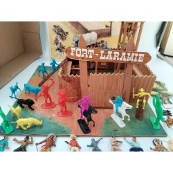 Fort Laramie Comansi Starlux Crescent Toy Jeu Ancien Geronimo Vs Buffalo Bill